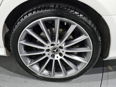 MERCEDES-BENZ E-CLASS - 6