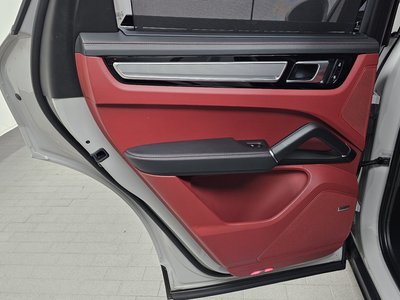 صورة مصغرة 15 لـ 2022 Porsche CAYENNE