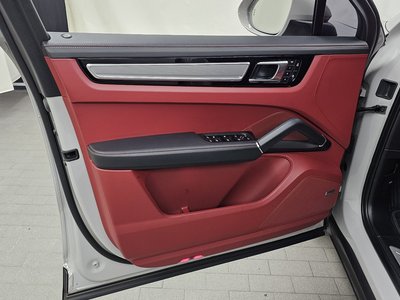 صورة مصغرة 14 لـ 2022 Porsche CAYENNE
