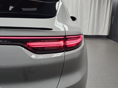 صورة 10 لـ 2022 Porsche CAYENNE