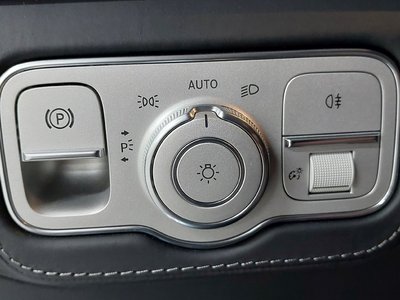 MERCEDES-BENZ GLS - 9