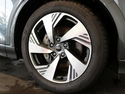 2025 AUDI Q6 E-TRON 照片 6