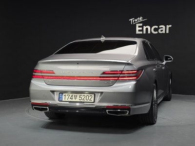 2021 Genesis G90 — фото 3