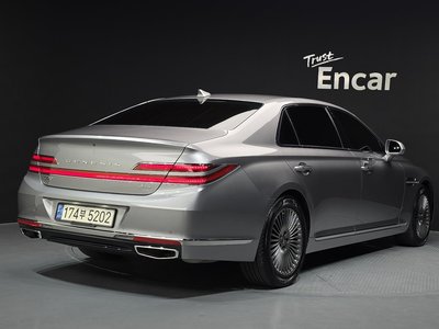 2021 Genesis G90 — фото 4