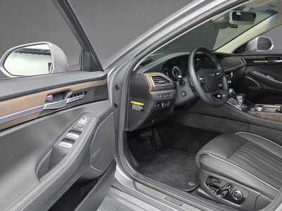 صورة مصغرة 18 لـ 2021 Genesis G90
