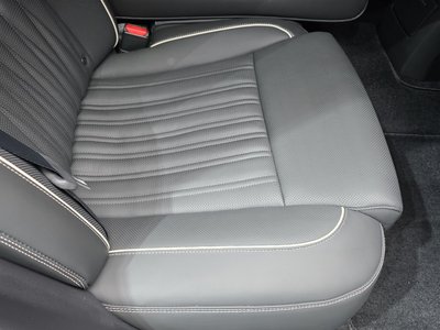 صورة مصغرة 16 لـ 2021 Genesis G90
