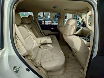 2026 Toyota LAND CRUISER 300 — миниатюра 26