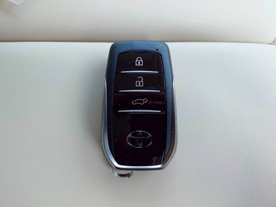 2026 Toyota LAND CRUISER 300 — миниатюра 34