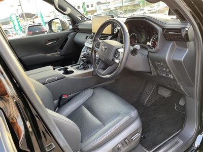 2023 Toyota LAND CRUISER 300 — миниатюра 22