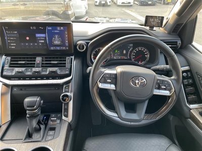 TOYOTA LAND CRUISER 300 - 5