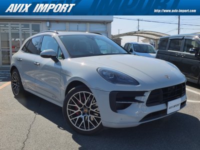 PORSCHE MACAN - 4