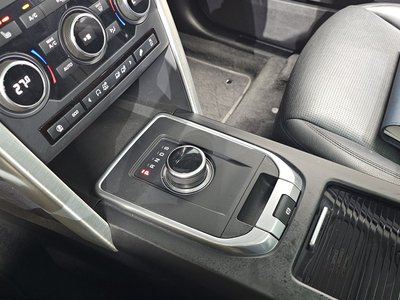 LAND ROVER DISCOVERY SPORT - 9