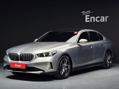 BMW 5 SERIES - 1