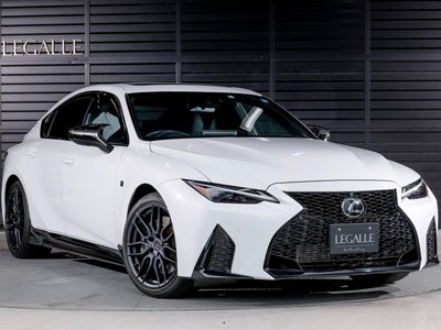 2023 Lexus IS photo 5