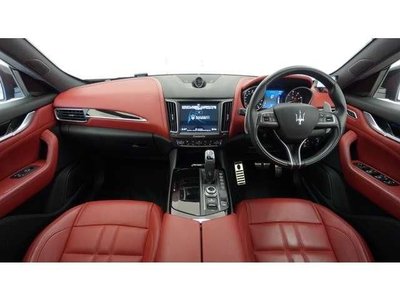 صورة 8 لـ 2019 Maserati LEVANTE