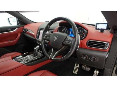 صورة 9 لـ 2019 Maserati LEVANTE