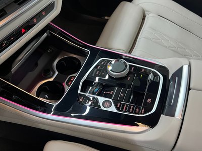 صورة 9 لـ 2026 BMW X5