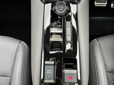 2025 ALFA Romeo JUNIOR 缩略图 13