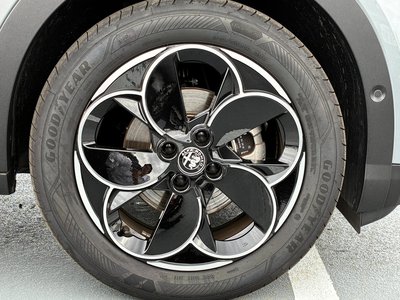 2025 ALFA Romeo JUNIOR 缩略图 25