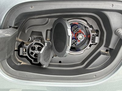 2025 ALFA Romeo JUNIOR 缩略图 24