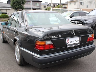 MERCEDES-BENZ E-CLASS - 8