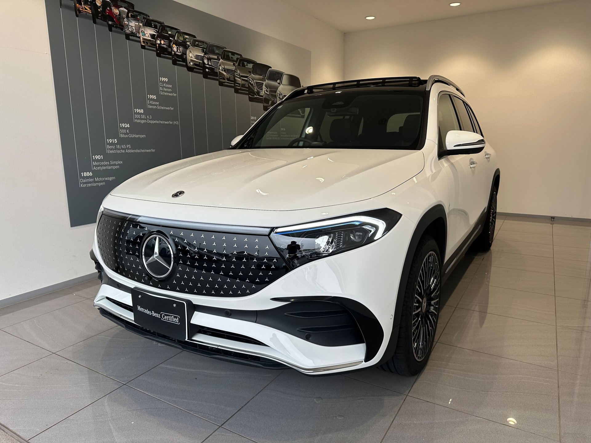 MERCEDES-BENZ EQB - View 1