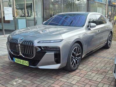 BMW 7 SERIES - 1