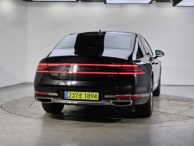 صورة 3 لـ 2023 Genesis G90 (RS4)