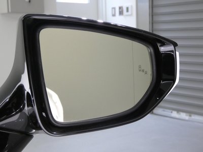 LEXUS IS - 10