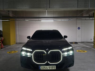 BMW 7 SERIES - 2