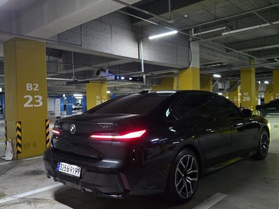BMW 7 SERIES - 5