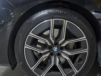 BMW 7 SERIES - 8