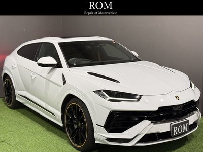 2025 Lamborghini URUS — фото 1