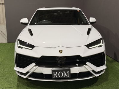 2025 Lamborghini URUS thumbnail 15