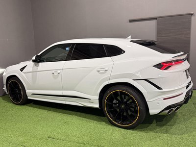 2025 Lamborghini URUS thumbnail 14