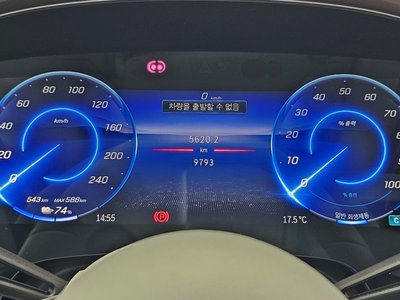 MERCEDES-BENZ EQS - 8