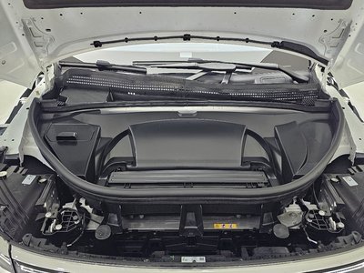 MERCEDES-BENZ EQS - 7