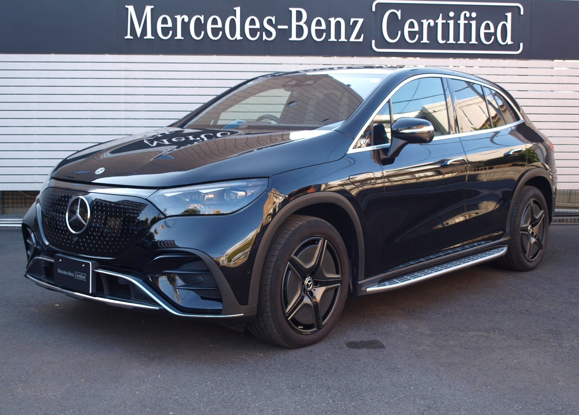 MERCEDES-BENZ EQE SUV - View 1