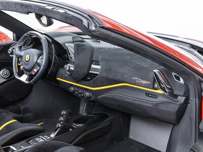 FERRARI 488 PISTA SPIDER - 10
