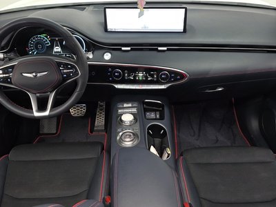 صورة 5 لـ 2022 Genesis GV70