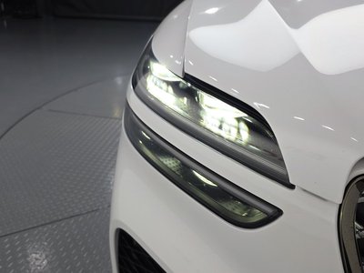صورة 9 لـ 2022 Genesis GV70