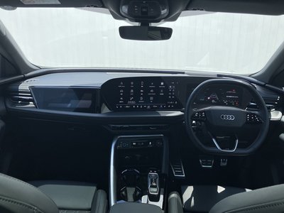 2025 AUDI SQ5 照片 9