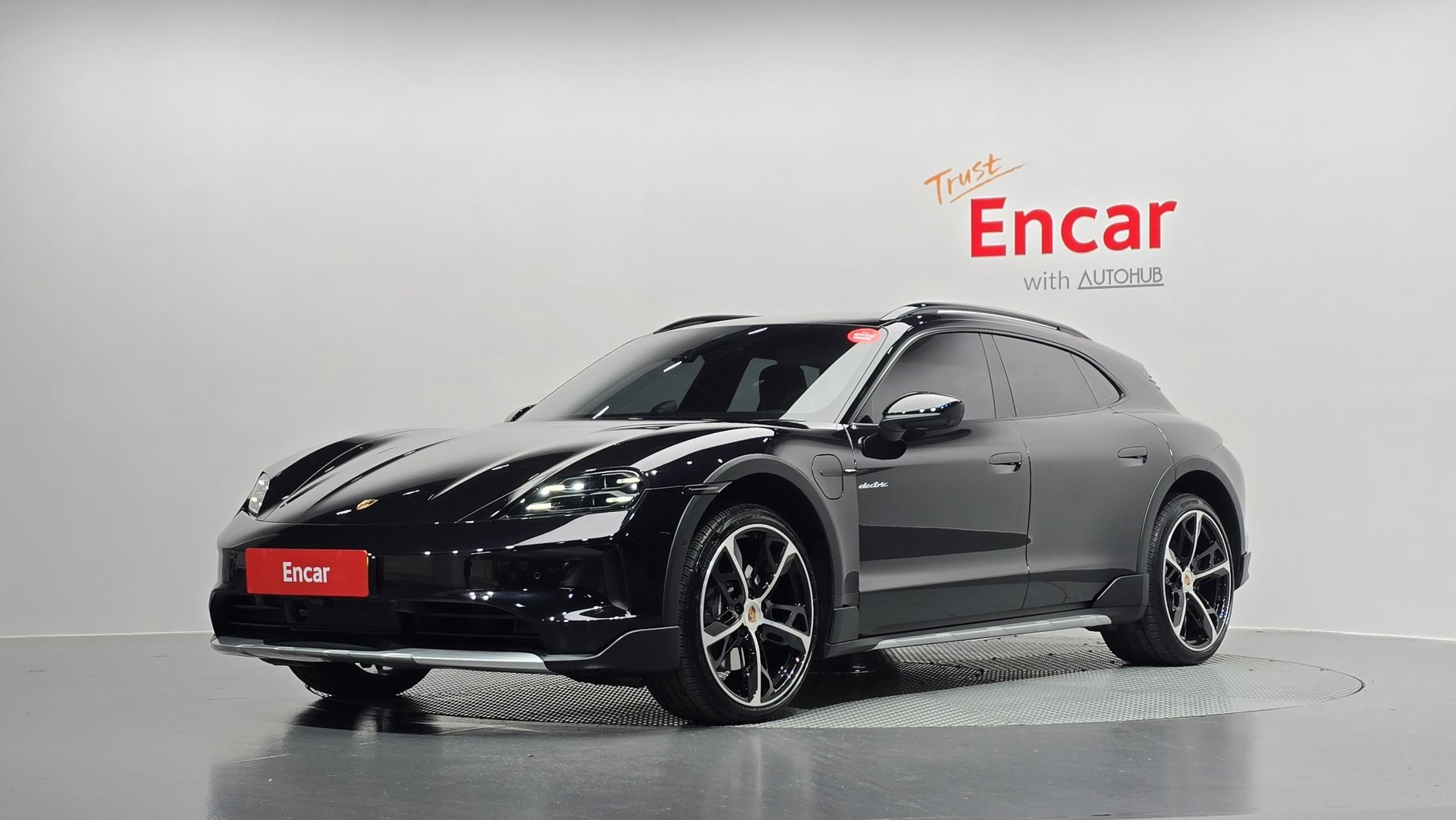 PORSCHE TAYCAN - View 1