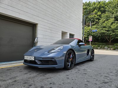 صورة 1 لـ 2018 Porsche 718