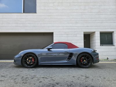 صورة 3 لـ 2018 Porsche 718