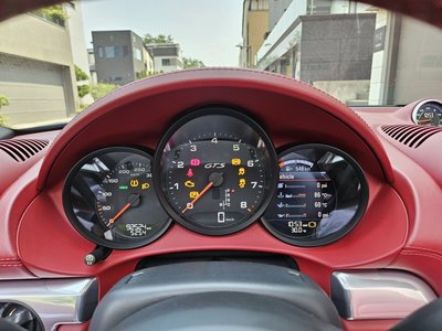 صورة 10 لـ 2018 Porsche 718