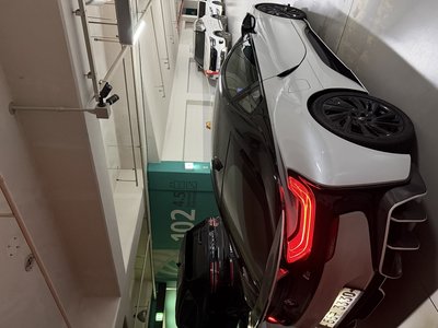 صورة 4 لـ 2016 BMW I8