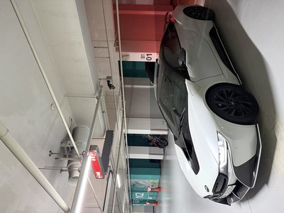 صورة 1 لـ 2016 BMW I8