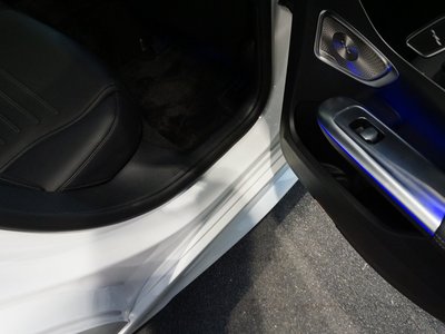 2025 MERCEDES-BENZ C-CLASS — миниатюра 36