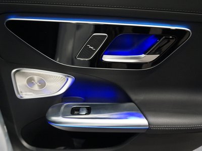 2025 MERCEDES-BENZ C-CLASS — миниатюра 35
